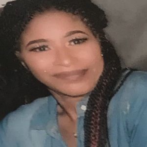 Meet your Posher, Alicia